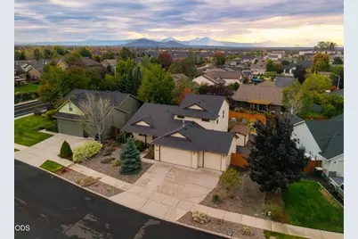 2829 NW 19th Street, Redmond, OR 97756 - Photo 1