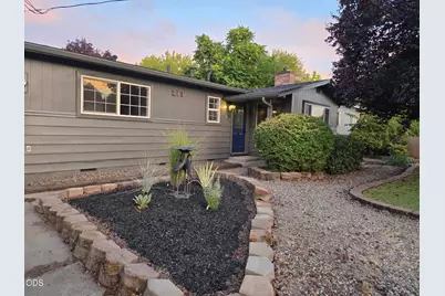 213 Corcoran Lane, Central Point, OR 97502 - Photo 1