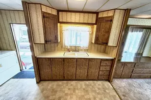 2252 Table Rock Rd, Medford, OR 97501 - Photo 5