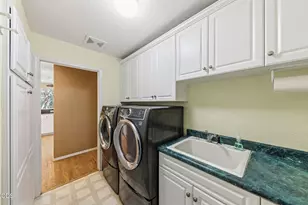1946 Lampman Rd, Gold Hill, OR 97525 - Photo 29