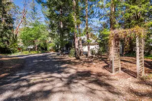1946 Lampman Rd, Gold Hill, OR 97525 - Photo 47