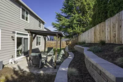 1760 Carrera Circle, Medford, OR 97504 - Photo 23