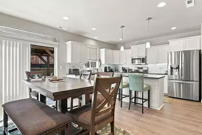 1760 Carrera Circle, Medford, OR 97504 - Photo 3