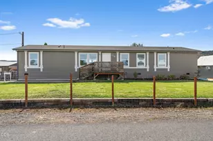 1378 NW Studebaker Dr, Prineville, OR 97754 - Photo 3