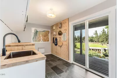 64160 Pioneer Loop, Bend, OR 97701 - Photo 21