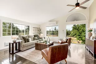 64160 Pioneer Loop, Bend, OR 97701 - Photo 5