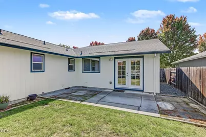 948 Parkdale Avenue, Medford, OR 97501 - Photo 35