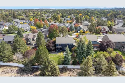 2048 NE Cradle Mountain Way, Bend, OR 97701 - Photo 47