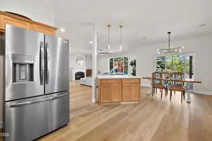 2048 NE Cradle Mountain Way, Bend, OR 97701 - Photo 15