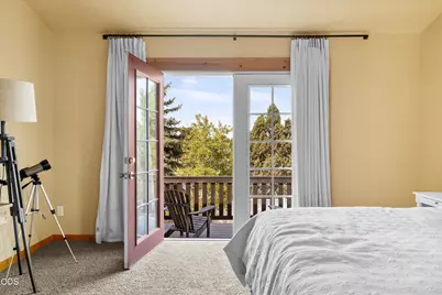 2048 NE Cradle Mountain Way, Bend, OR 97701 - Photo 33