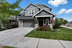 3543 Northeast Crystal Springs Drive, Bend, OR 97701 - Photo 3