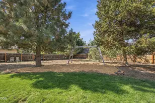 61563 Newberry Dr, Bend, OR 97702 - Photo 31
