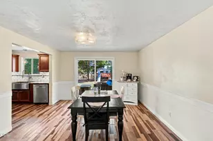 61563 Newberry Dr, Bend, OR 97702 - Photo 9