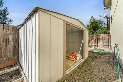 719 Newtown Street, Medford, OR 97501 - Photo 23