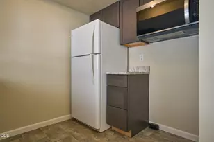 2101 Poplar Dr, Medford, OR 97504 - Photo 17