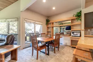 1965 Redtail Hawk Dr, Redmond, OR 97756 - Photo 15