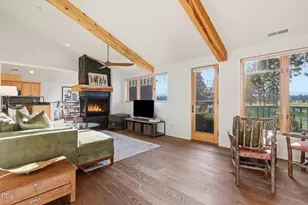 377 S Pine Meadow St, Sisters, OR 97759 - Photo 9