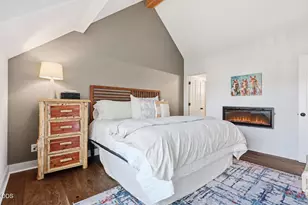 377 S Pine Meadow St, Sisters, OR 97759 - Photo 17
