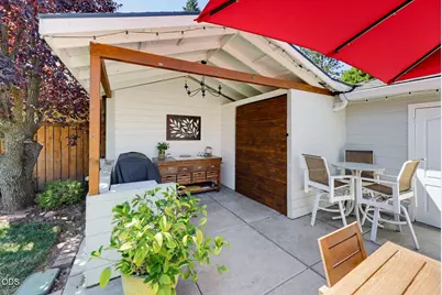 15 N Groveland Avenue, Medford, OR 97504 - Photo 53