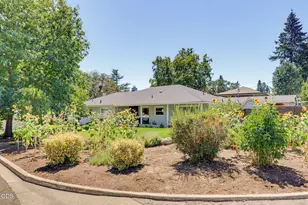 15 N Groveland Ave, Medford, OR 97504 - Photo 73