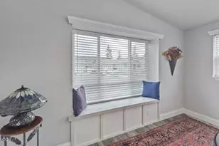 325 Winston Dr, Grants Pass, OR 97526 - Photo 9