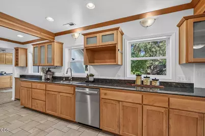 555 Beach Street, Ashland, OR 97520 - Photo 23