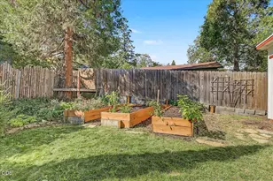 555 Beach St, Ashland, OR 97520 - Photo 59