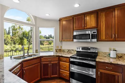 900 SE Mystic Drive, Grants Pass, OR 97527 - Photo 11