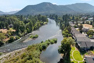 900 SE Mystic Dr, Grants Pass, OR 97527 - Photo 41