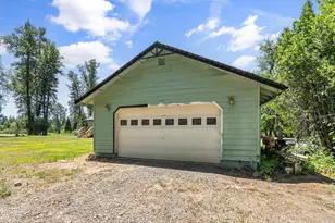 191 River Grv Dr, Cave Junction, OR 97523 - Photo 35