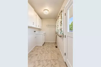 309 NW 9th Street, Redmond, OR 97756 - Photo 13