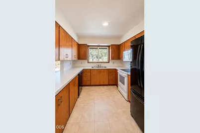 309 NW 9th Street, Redmond, OR 97756 - Photo 9