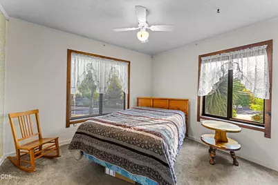 1211 NW B Street, Grants Pass, OR 97526 - Photo 11