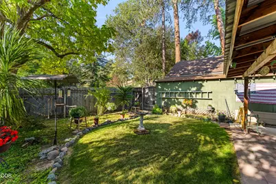 1211 NW B Street, Grants Pass, OR 97526 - Photo 27