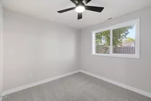 338 Joseph St, Central Point, OR 97502 - Photo 15