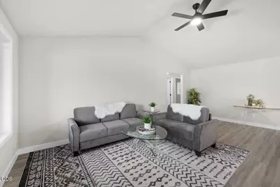 338 Joseph Street, Central Point, OR 97502 - Photo 3
