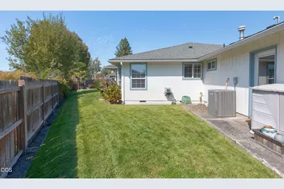 2673 Brookside Drive, Medford, OR 97504 - Photo 23