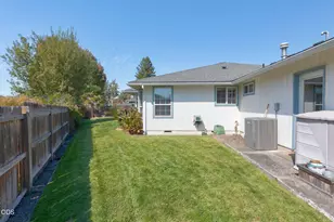 2673 Brookside Dr, Medford, OR 97504 - Photo 23