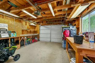 1117 W 9th St, Medford, OR 97501 - Photo 15