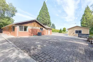 1410 Applegate Ave, Grants Pass, OR 97527 - Photo 45