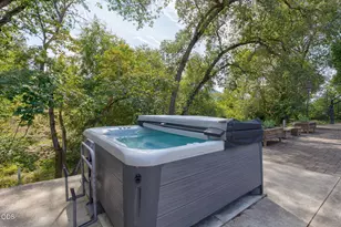 1410 Applegate Ave, Grants Pass, OR 97527 - Photo 41