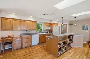 1410 Applegate Ave, Grants Pass, OR 97527 - Photo 5