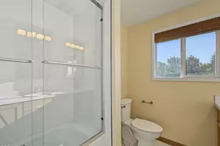 1873 Benson Ave, Klamath Falls, OR 97601 - Photo 33