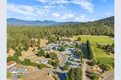 8969 E Evans Creek Road # 23, Rogue River, OR 97537 - Photo 3