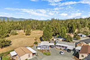 8969 E Evans Creek Rd, Rogue River, OR 97537 - Photo 1
