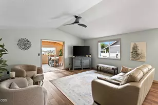 233 Center Ridge Dr, Culver, OR 97734 - Photo 13