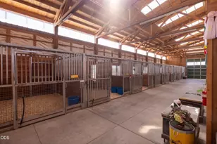 66240 Black Horse Ln, Bend, OR 97703 - Photo 37