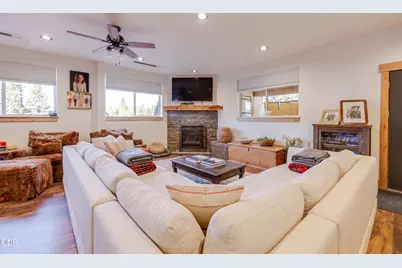 66240 Black Horse Lane, Bend, OR 97703 - Photo 19
