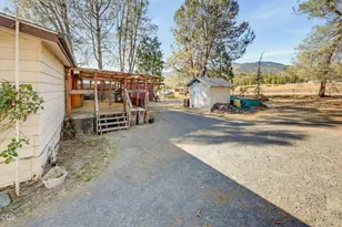 8744 Hwy 238, Jacksonville, OR 97530 - Photo 31