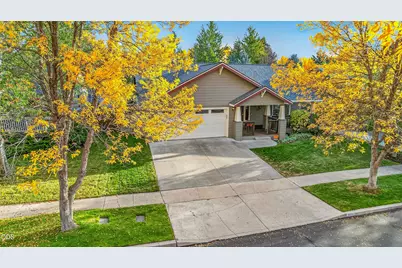 20711 Nicolette Drive, Bend, OR 97701 - Photo 39